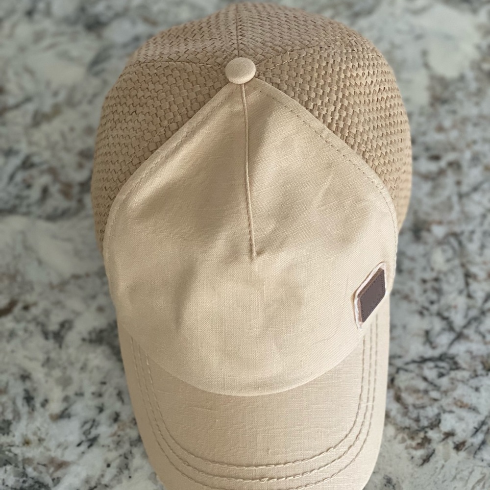 Roxy trucker hat